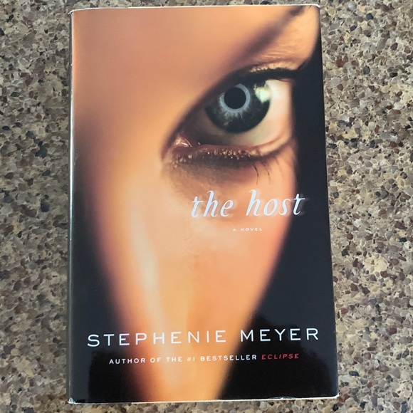 The Host from Best Selling Author of the Twilight Saga Stephenie Meyer - Picture 1 of 2